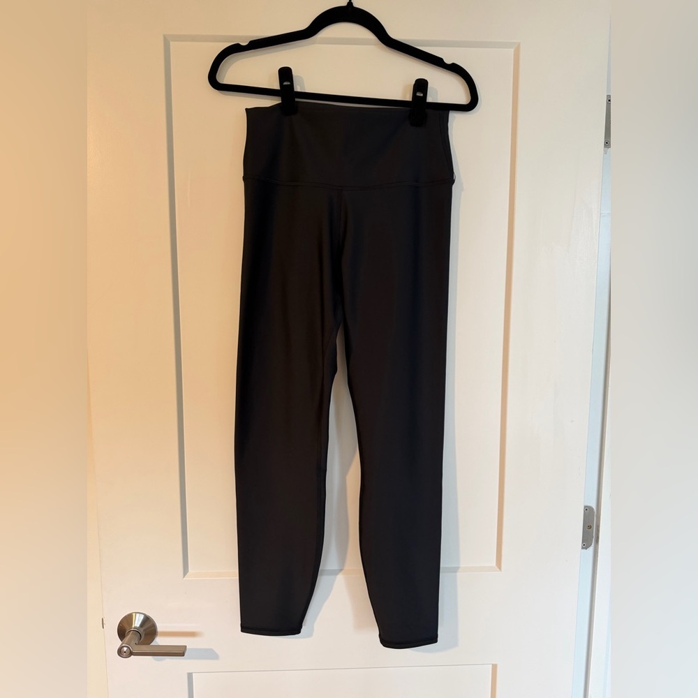 ALO Black 7/8 Airlift Leggings - Size Large